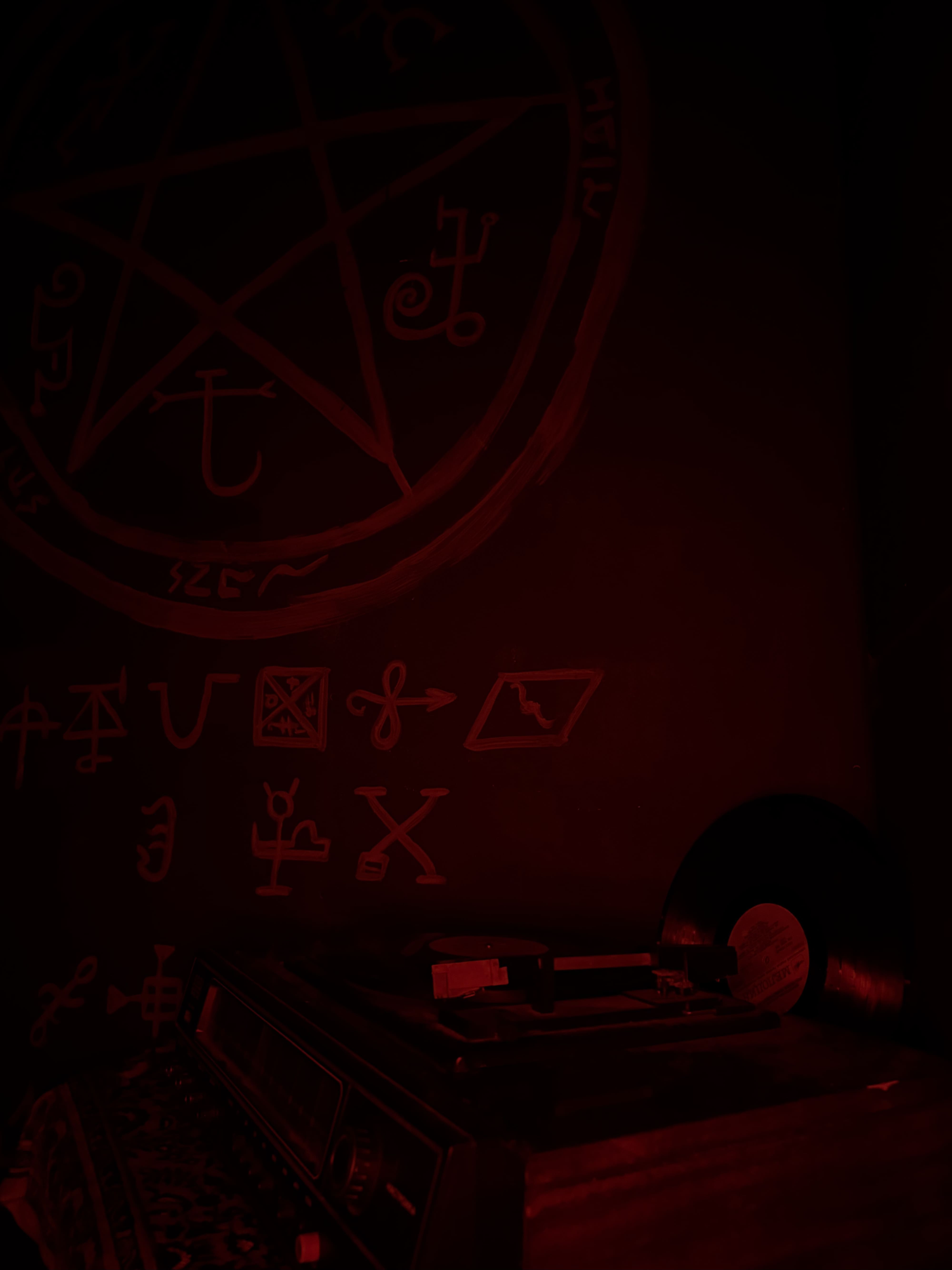 Хорор, з 2 акторами Астрал