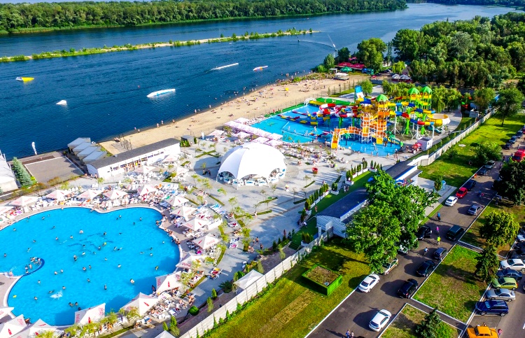 У які аквапарки піти в Дніпрі: 3 варіанти для спекотного літа