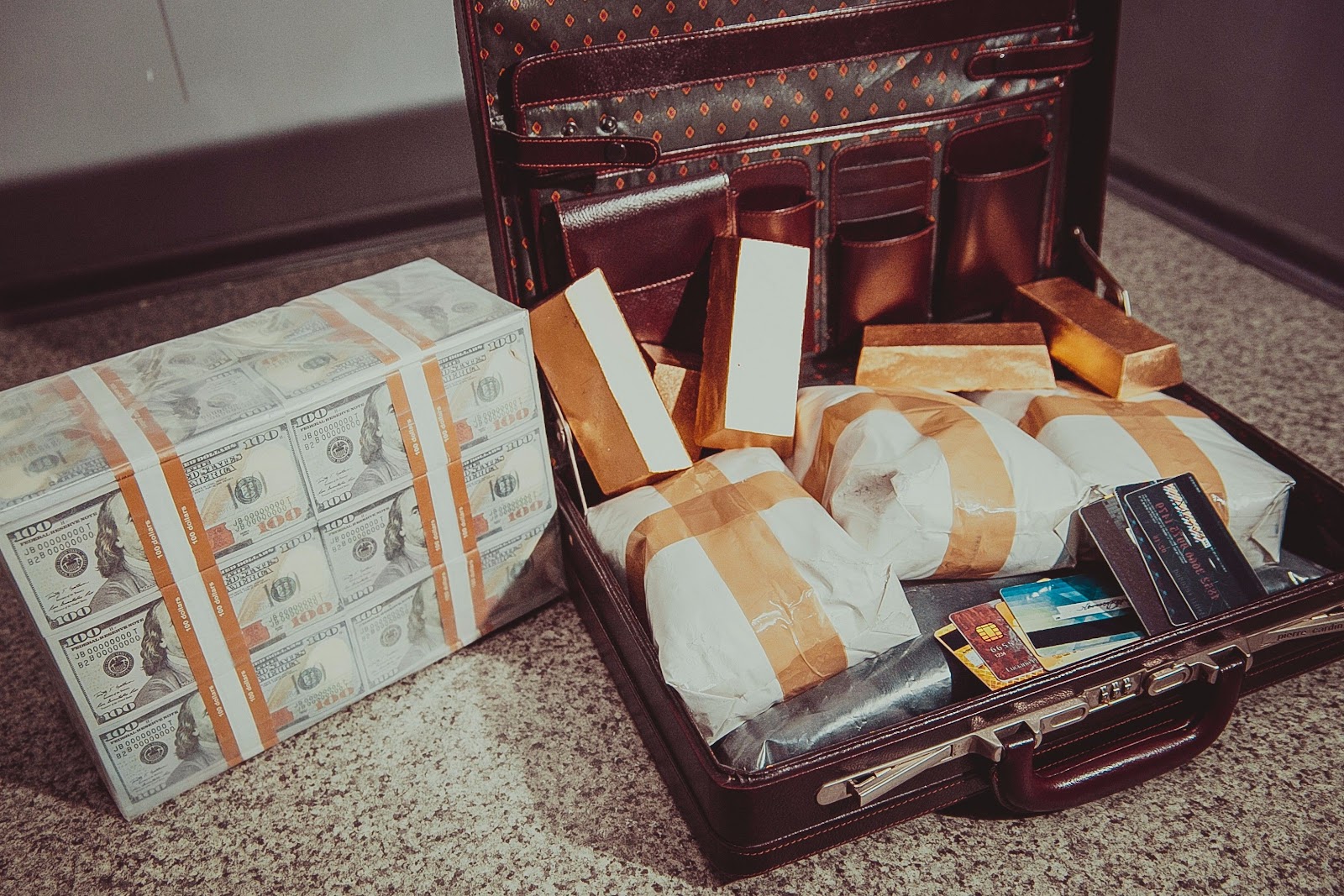 Куди краще піти Дніпро? В боулінг або в квест кімнату?