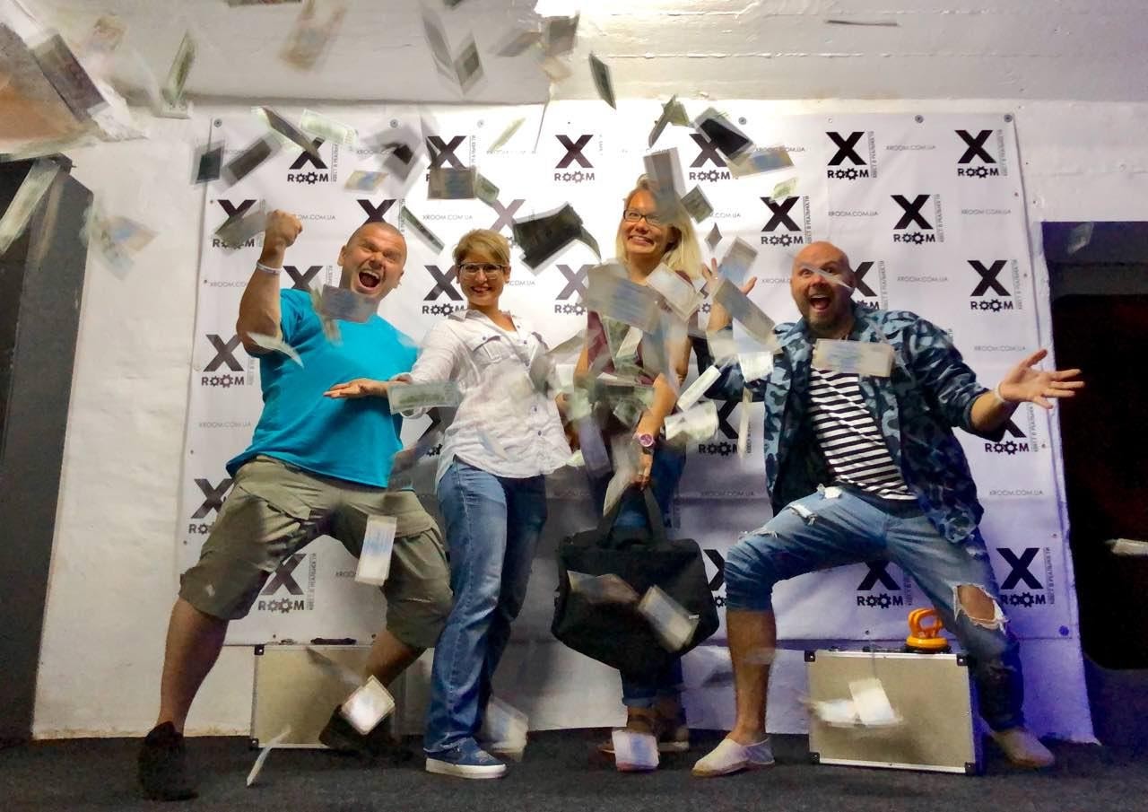 Куди краще піти Дніпро? В боулінг або в квест кімнату?