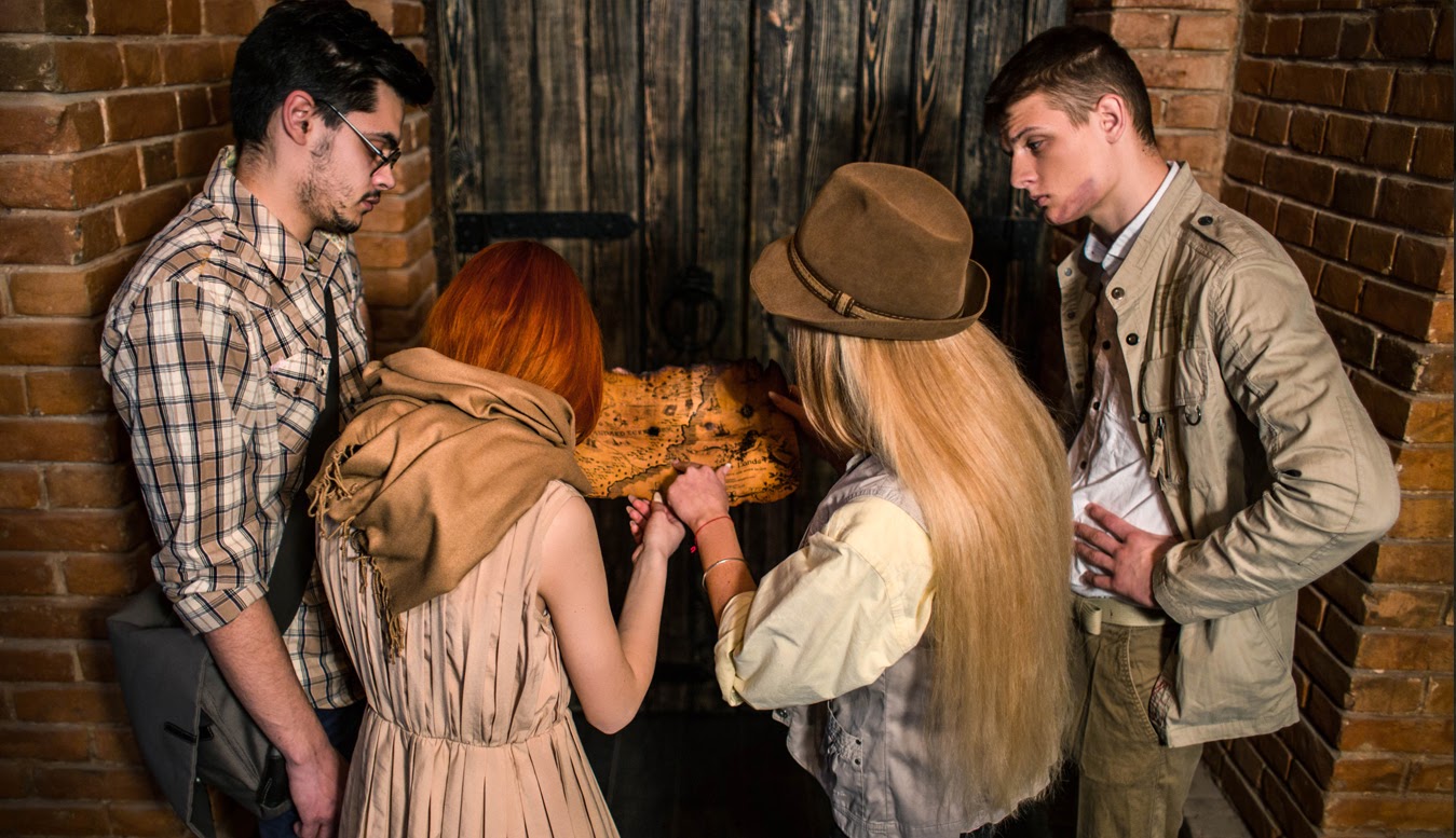 Куди піти краще, в кінотеатр або в квест кімнату Дніпро?