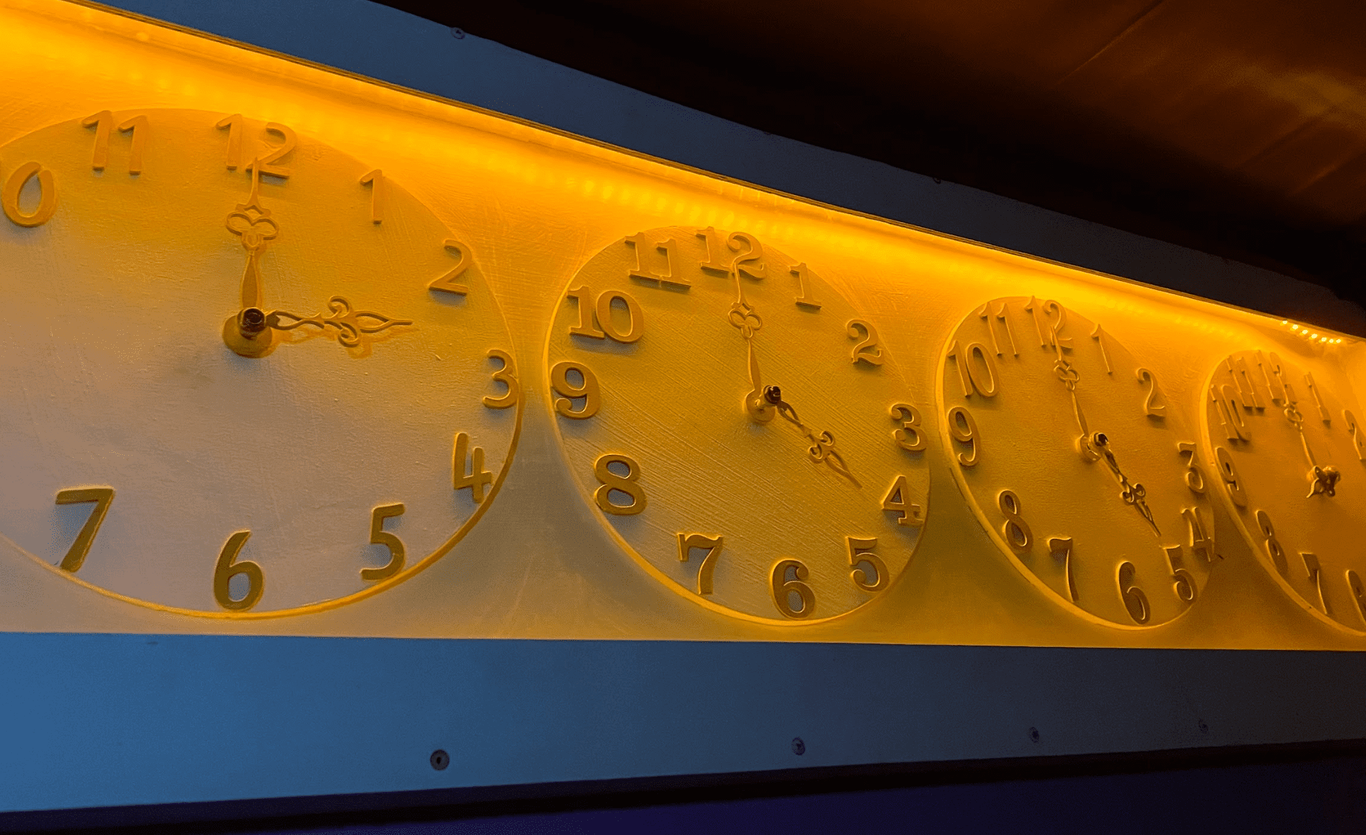 Пригоди, 90 хв Капелюх Фокусника